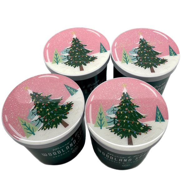 NWT! 🎄DW HOME-Christmas Holiday 8.8 Oz. Woodland Spruce Tree Candle - Picture 2 of 7